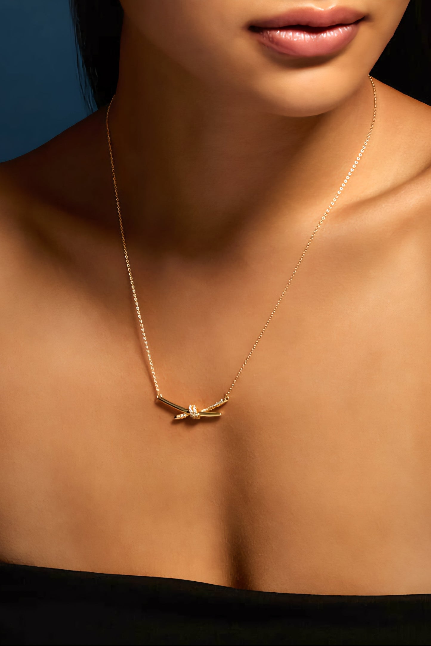 Knot Necklace