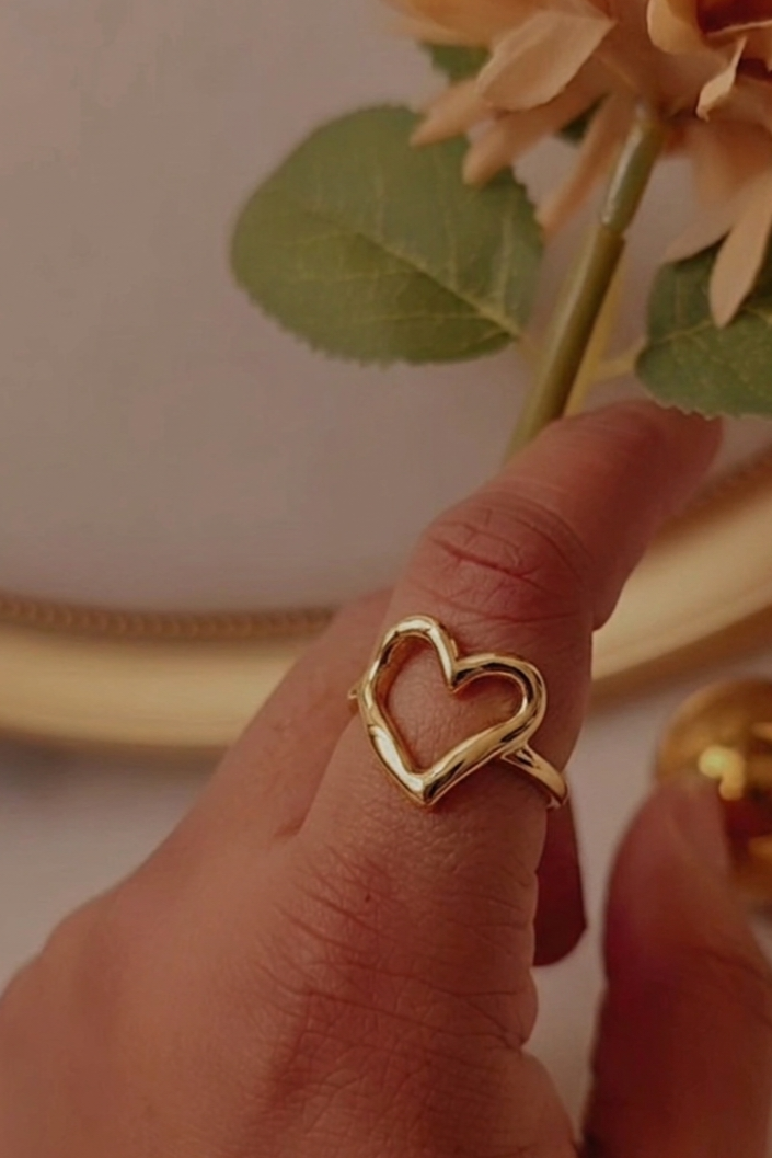 Mia Heart Ring