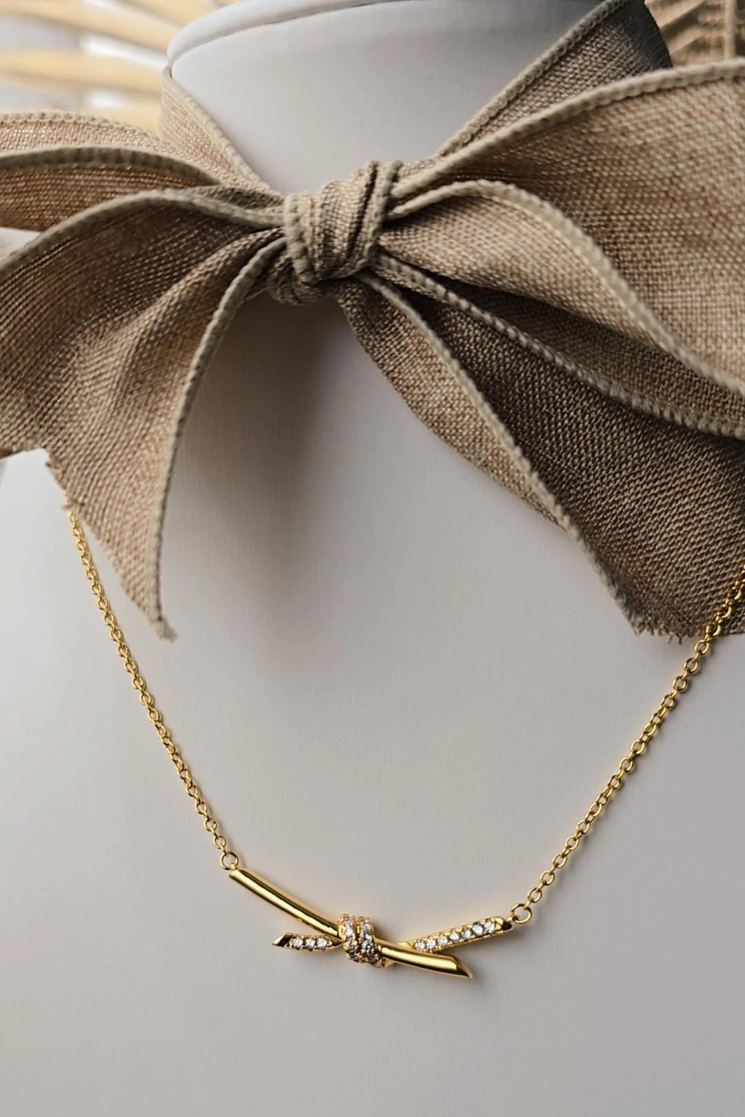 Knot Necklace