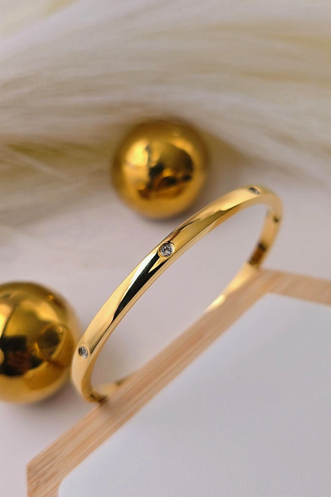 Gold bracelet