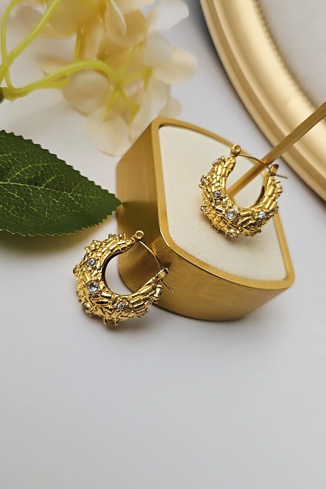 Orbit Hoops