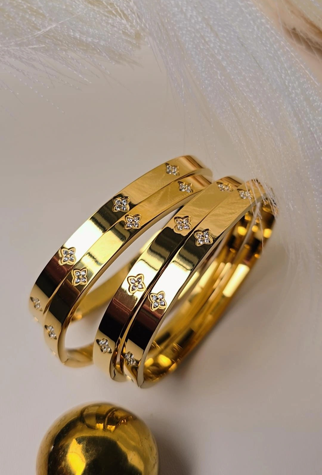 4 leaf Clover Bangle