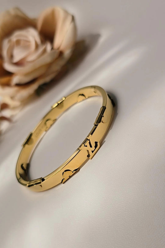 Levi Bangle