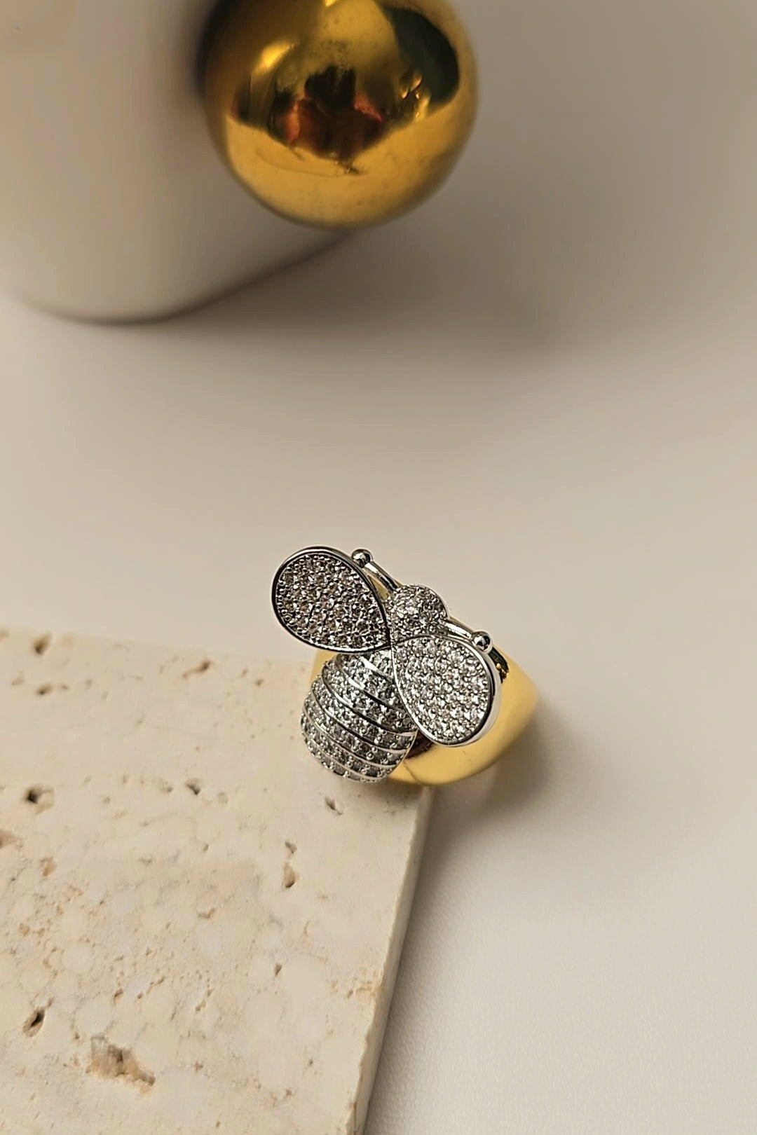 Bee Statement Ring Silver