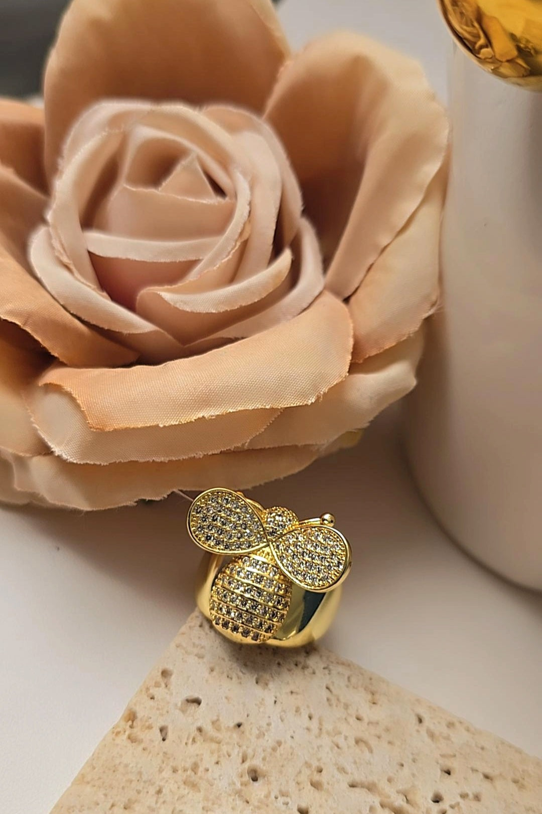 Bee Statement Ring Gold