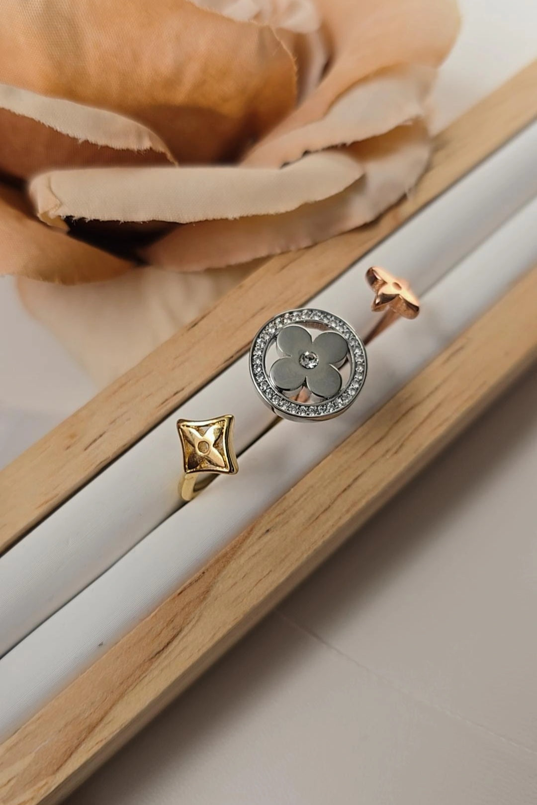 Levi Tri Tone Ring