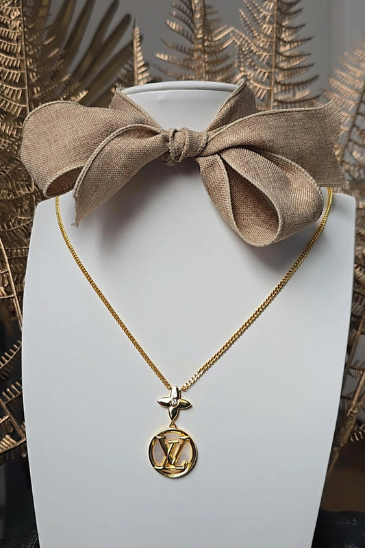 Mop Levi Necklace