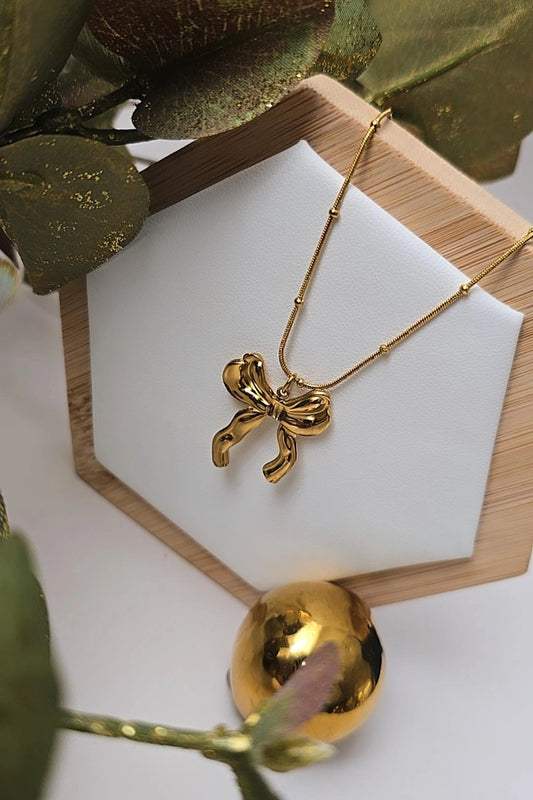 Bow Necklace