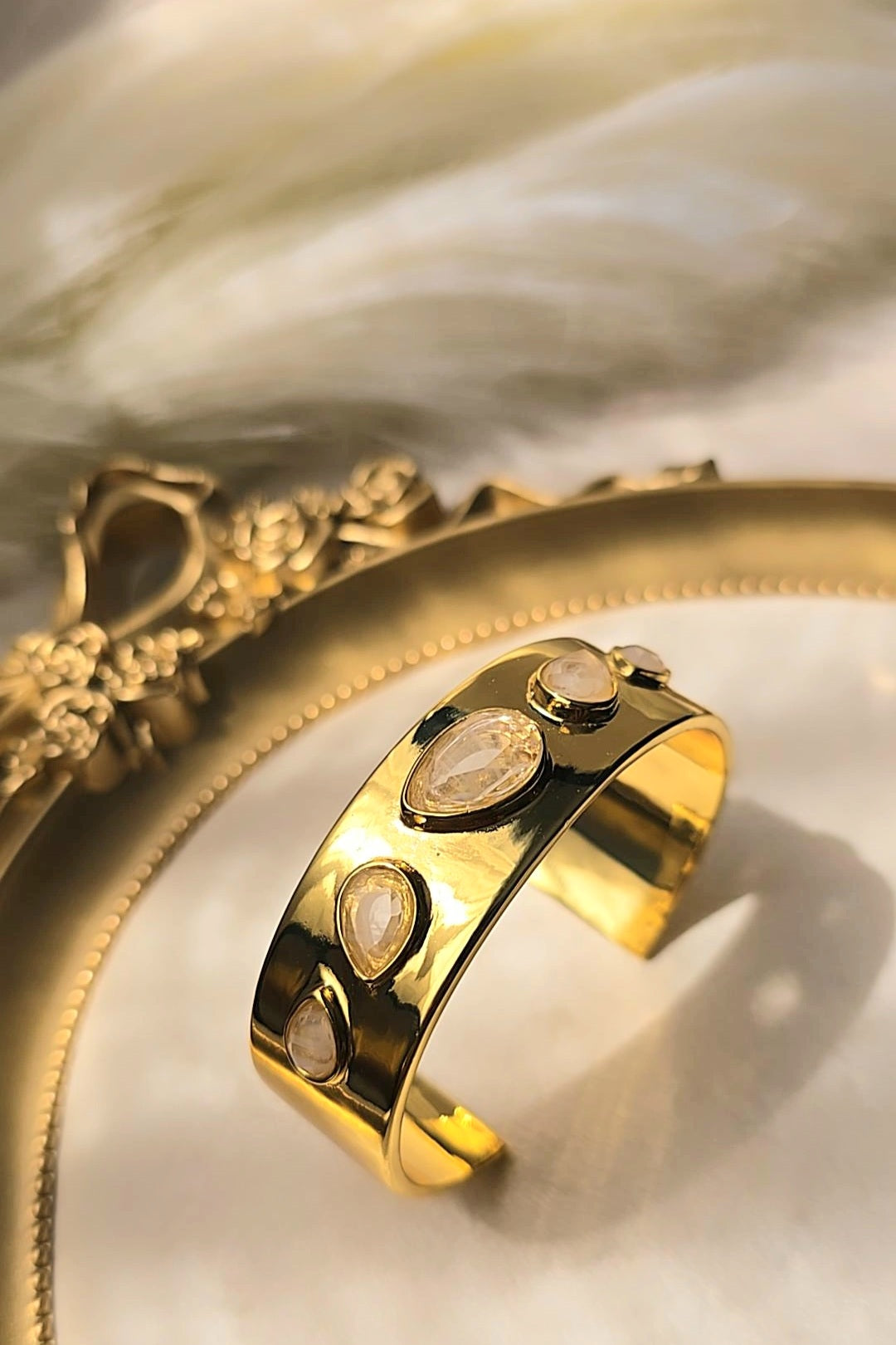 Natural Crystal Drop Bangle