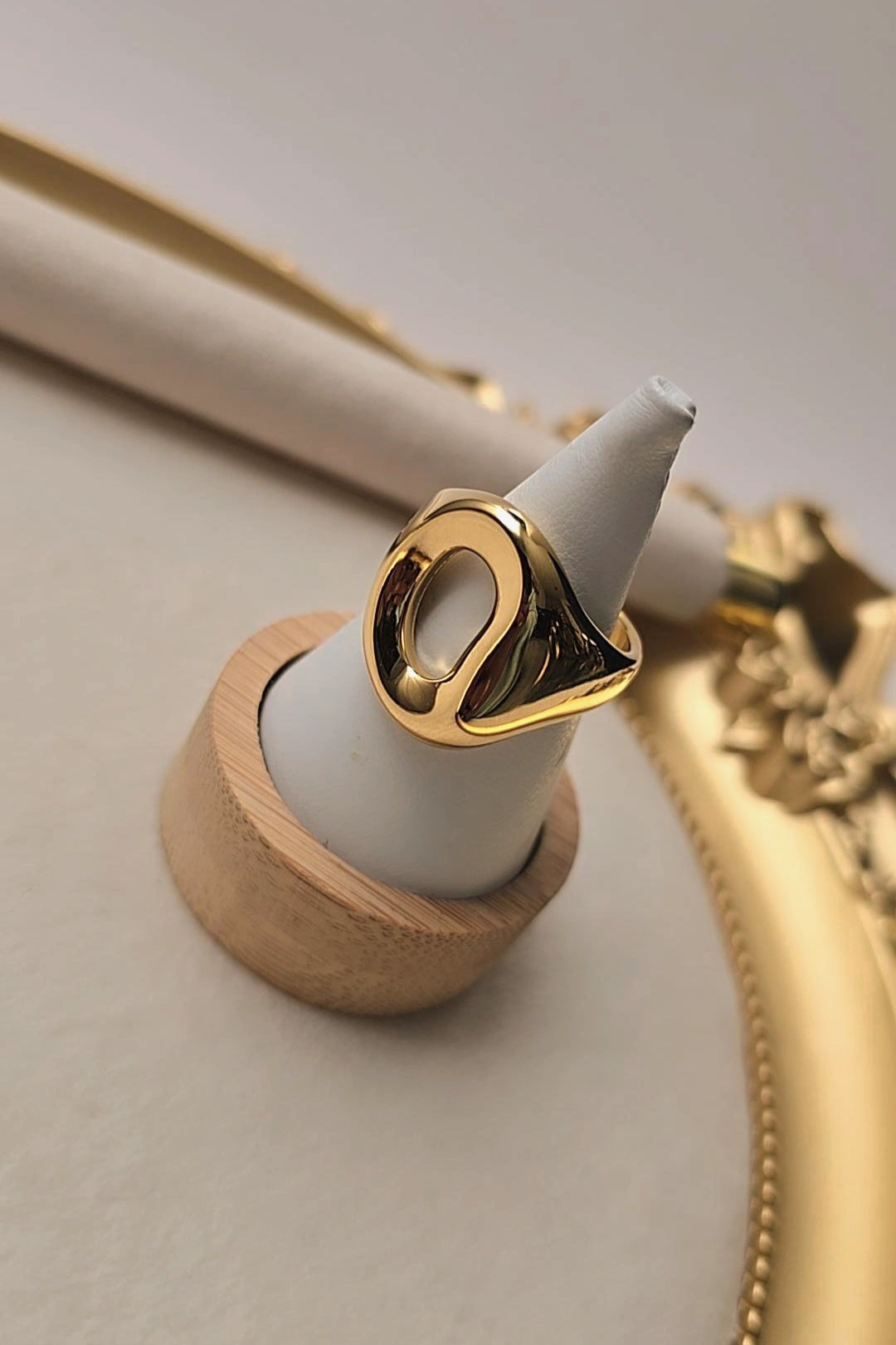 Charlotte Ring
