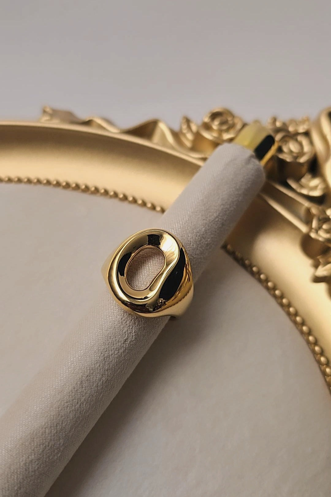 Charlotte Ring