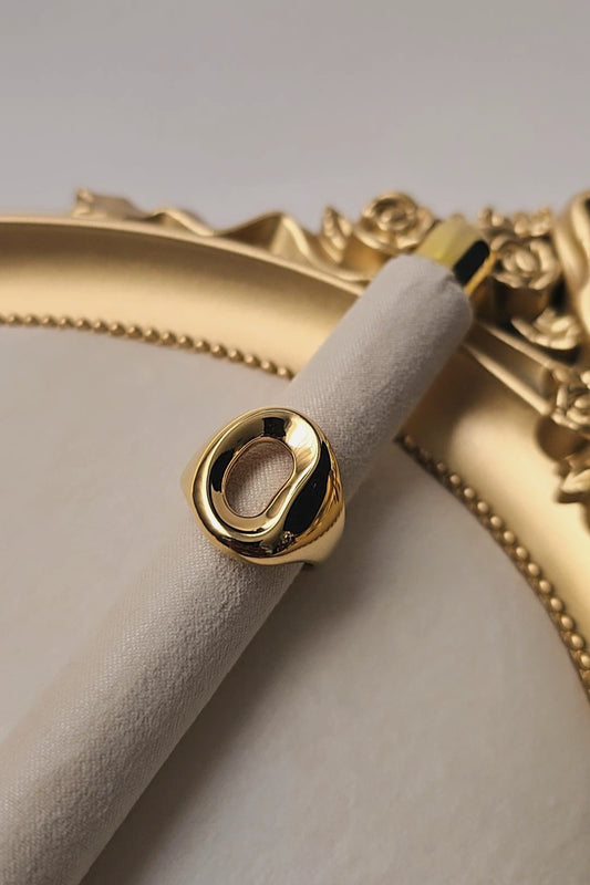 Charlotte Ring