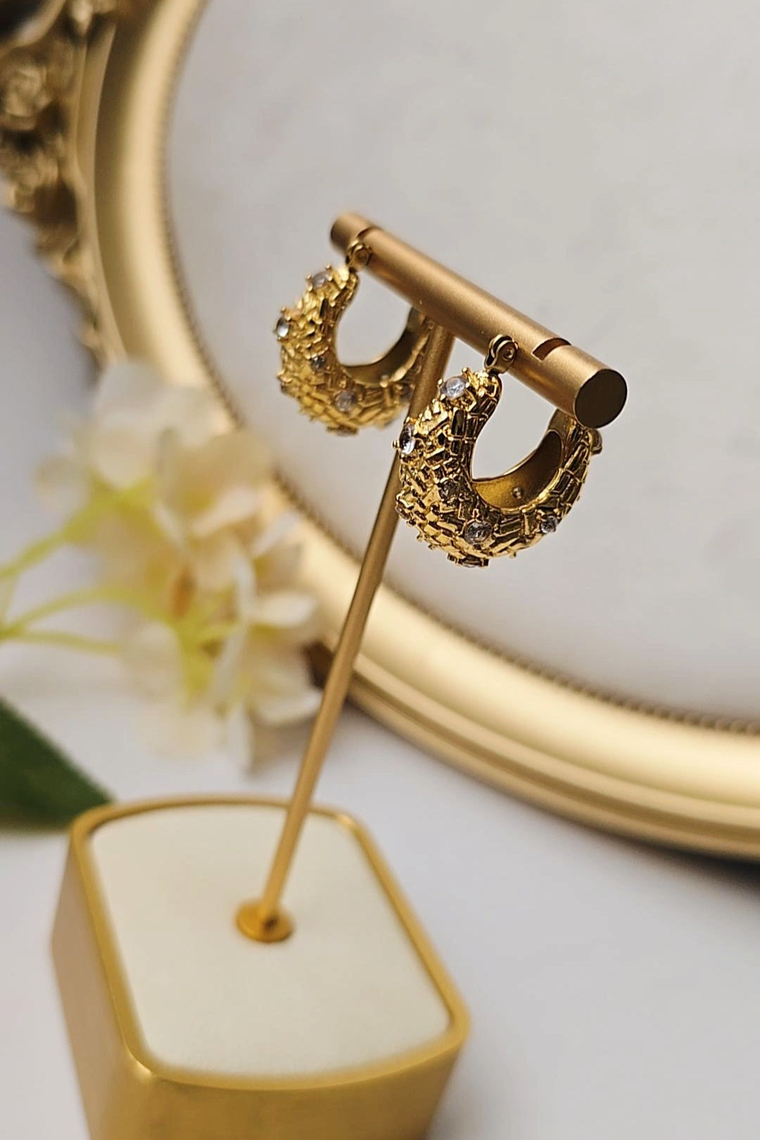Orbit Hoops