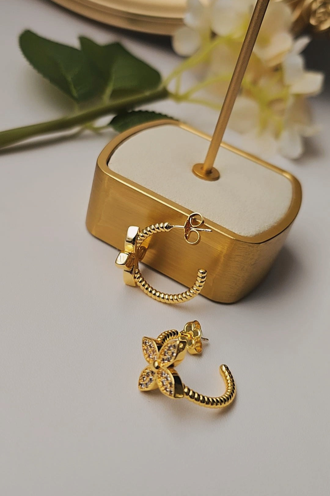 Bloom Hoops