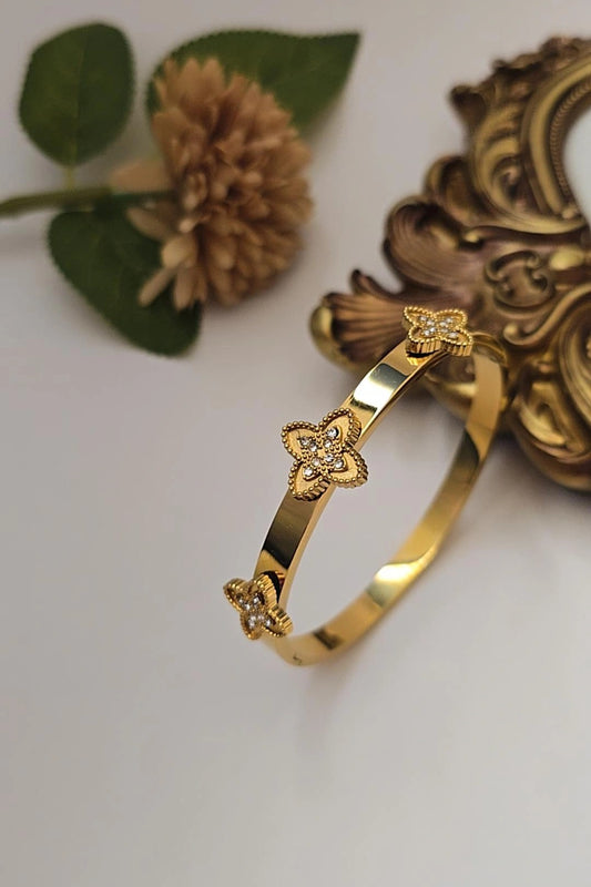Shanaya Clover Bangle