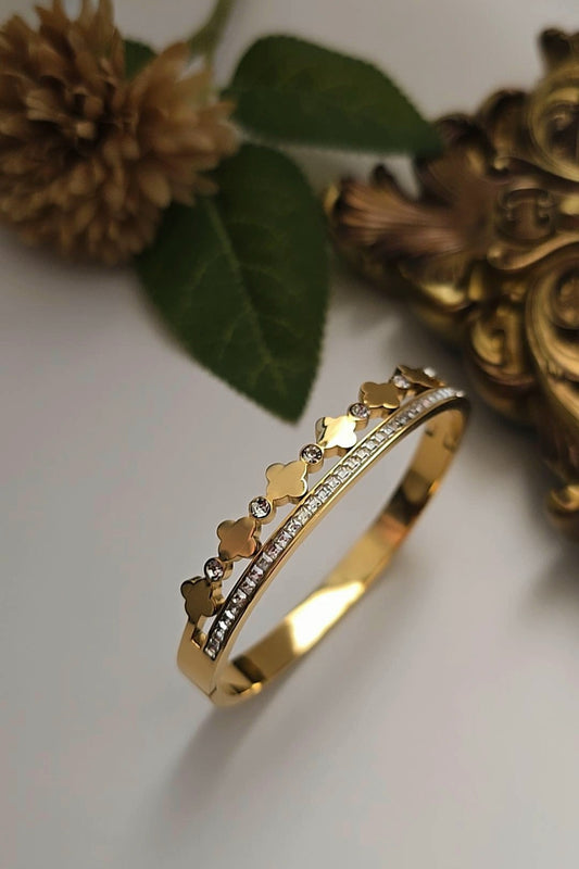 Flora Clover Bangle