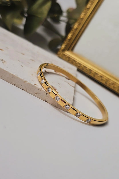 Iris Bangle